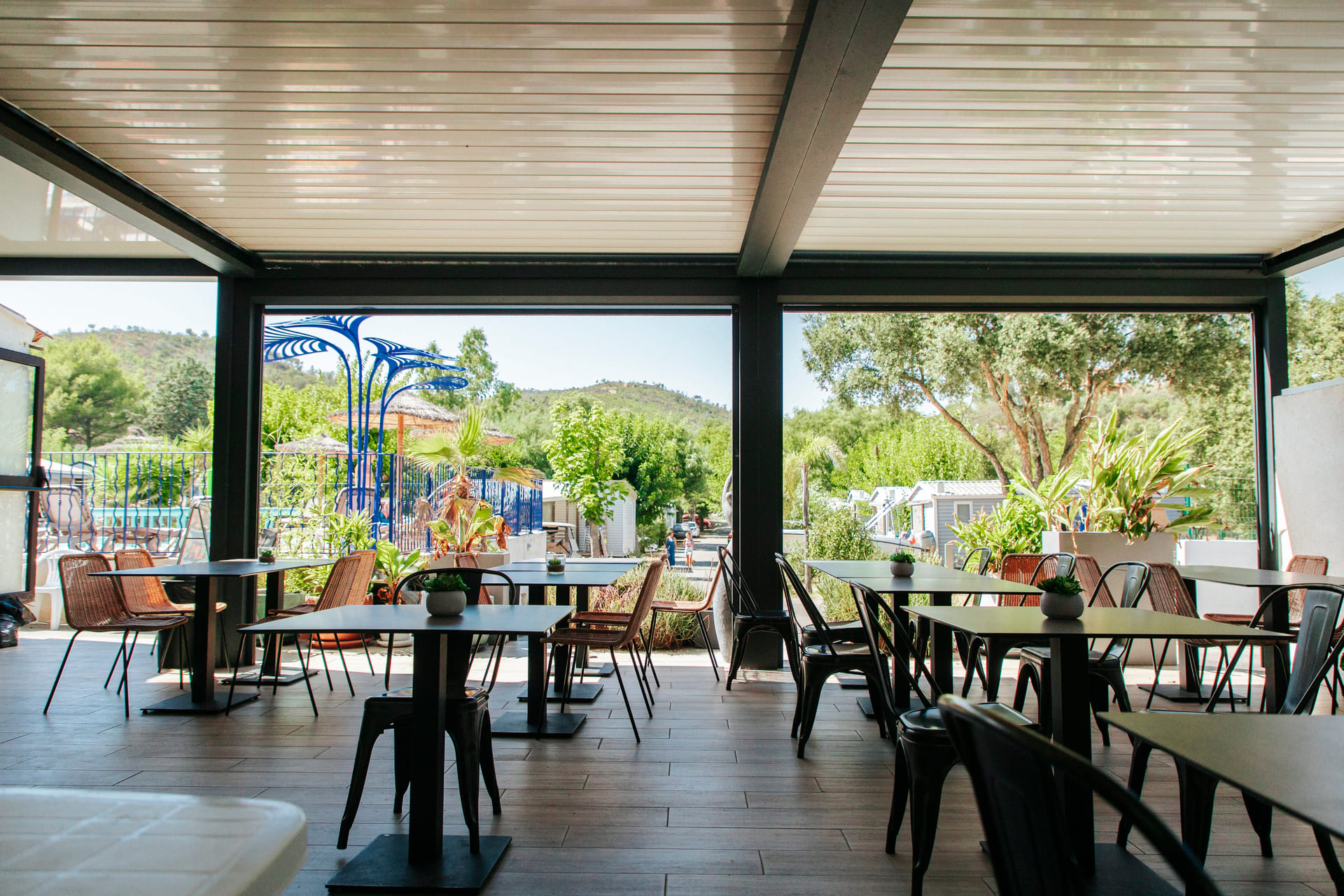 camping avec restaurant a bormes les mimosas